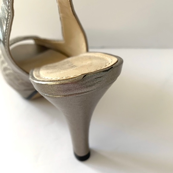 Anne Klein Peep Toe Metallic Sling back heel - Picture 4 of 4